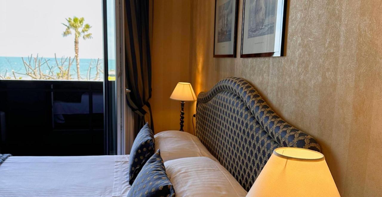 Hotel Lungomare Riccione Zewnętrze zdjęcie