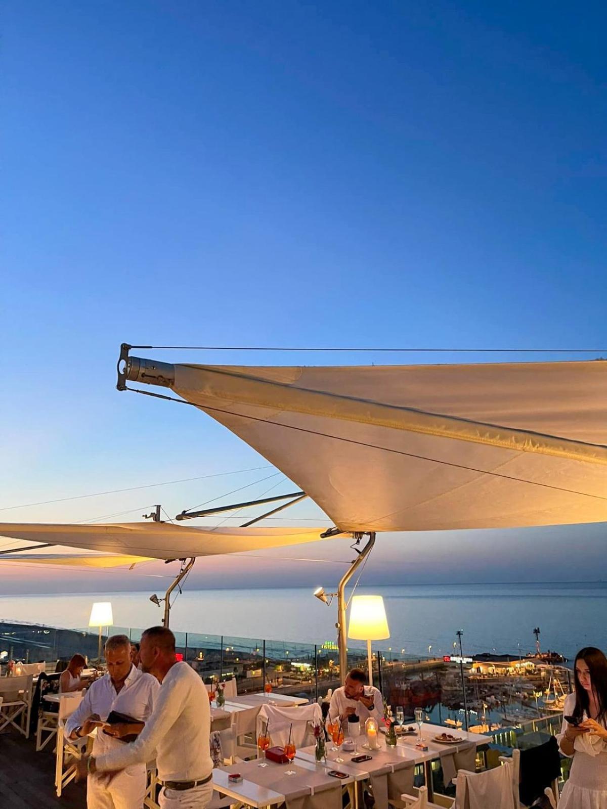Hotel Lungomare Riccione Zewnętrze zdjęcie