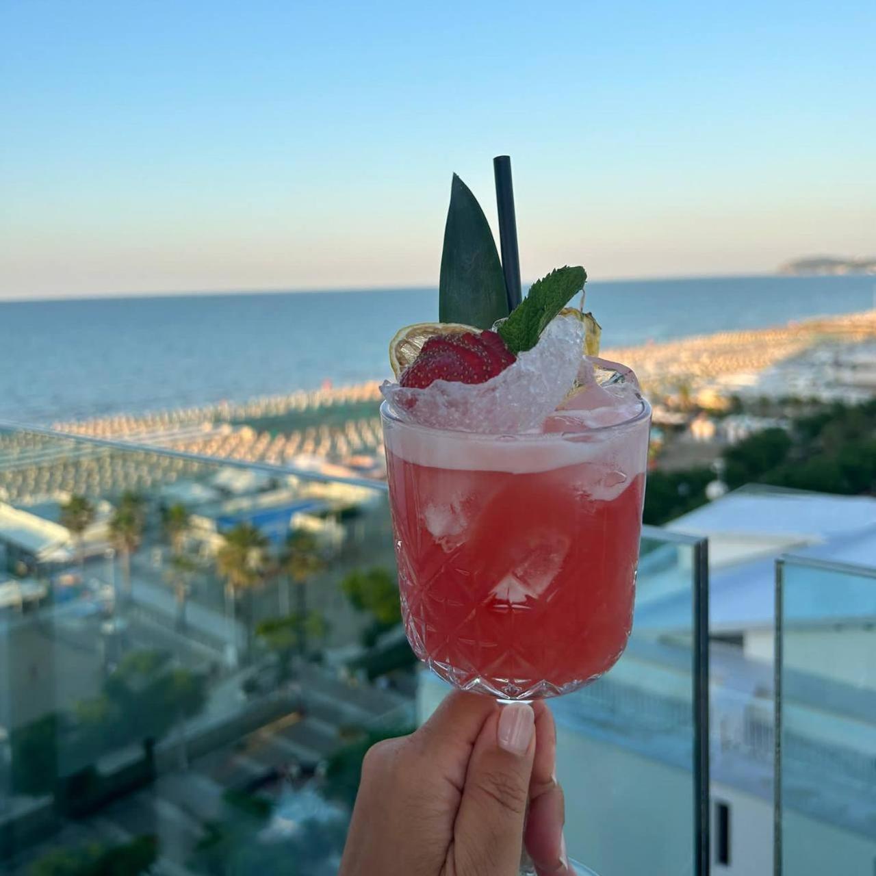 Hotel Lungomare Riccione Zewnętrze zdjęcie