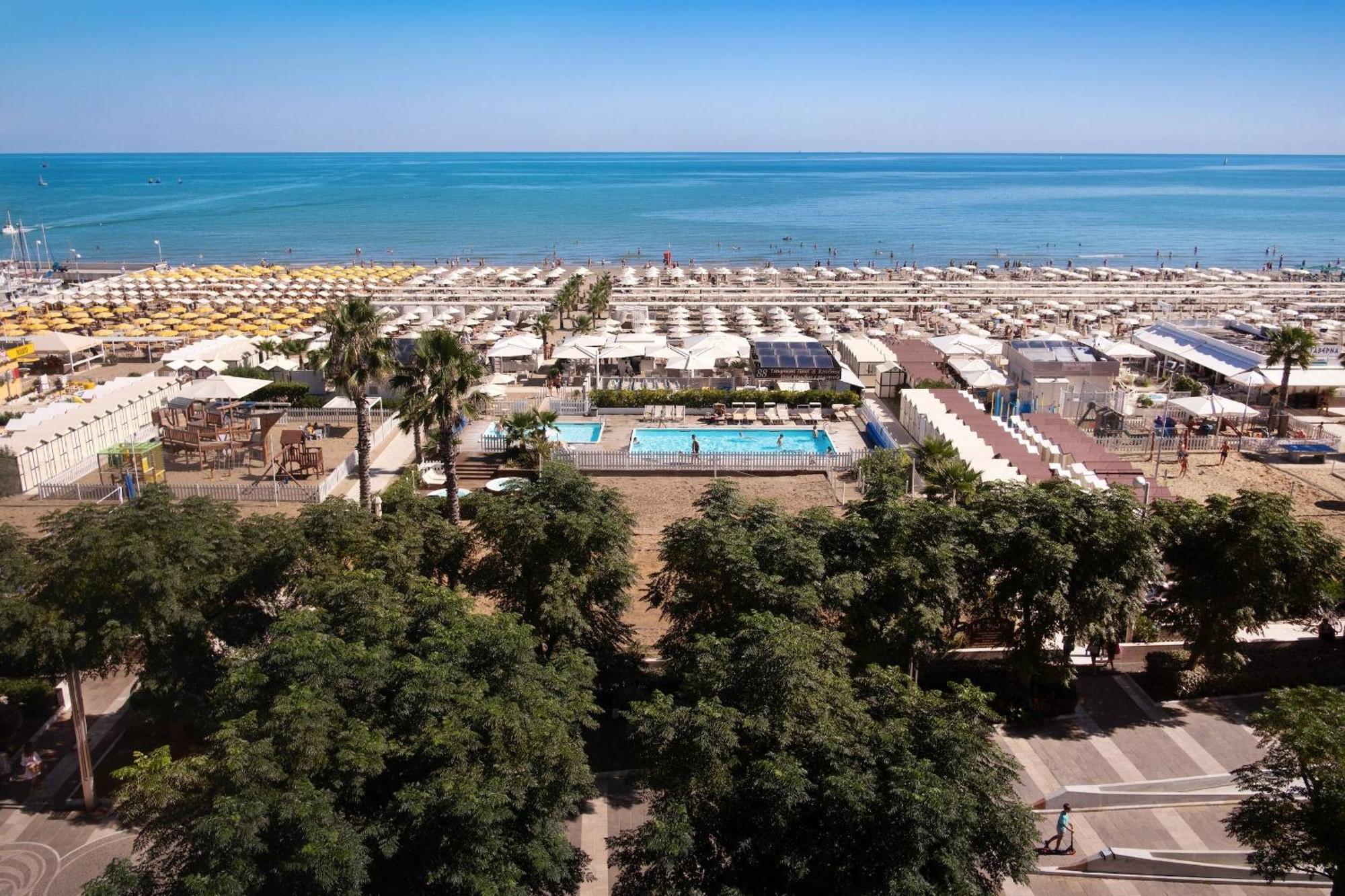 Hotel Lungomare Riccione Zewnętrze zdjęcie